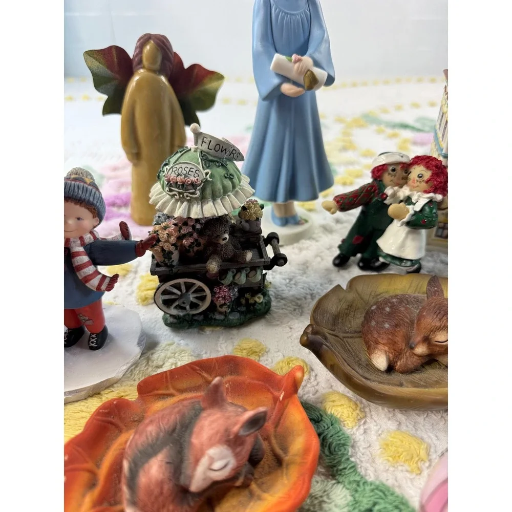 Vintage Figurine Lot Graduation Girl Raggedy Ann Butterfly‎ Trinket Box Decor